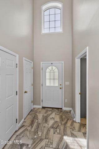 5 Carriage Way, Waterford, NY 12188