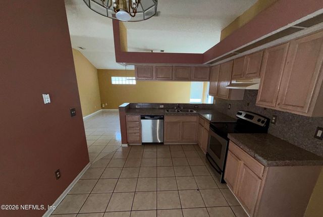1223 HOMARD Boulevard E, Jacksonville, FL 32225