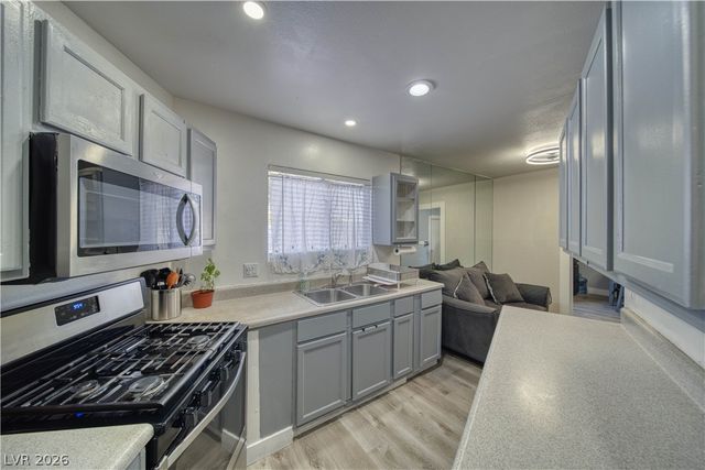5233 Orinda Avenue, Las Vegas, NV 89120