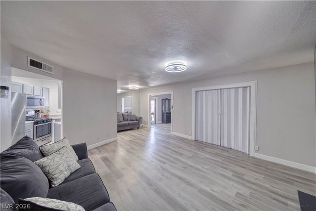 5233 Orinda Avenue, Las Vegas, NV 89120