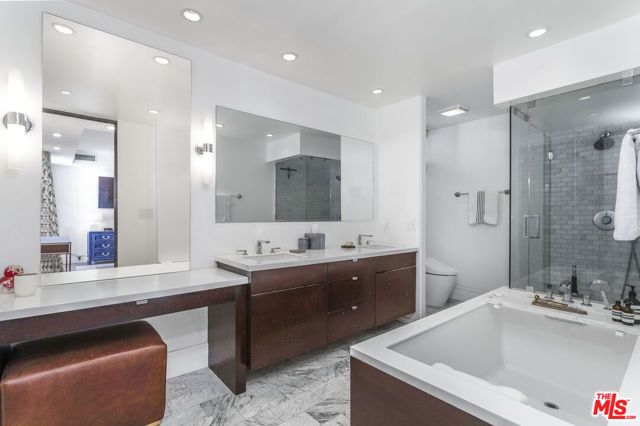 1100 Alta Loma Road 608, West Hollywood, CA 90069
