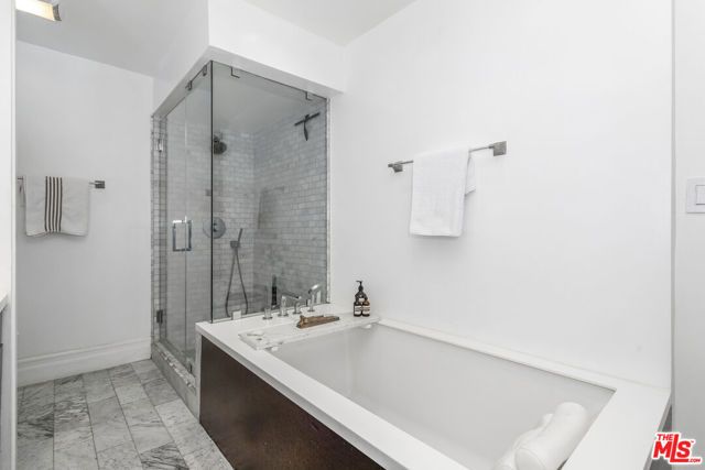 1100 Alta Loma Road 608, West Hollywood, CA 90069