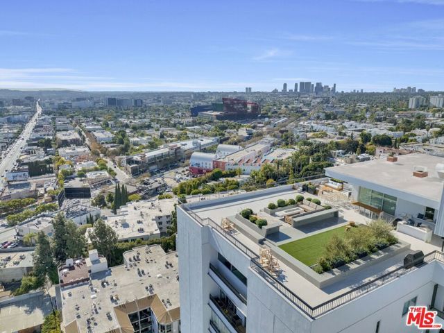1100 Alta Loma Road 608, West Hollywood, CA 90069