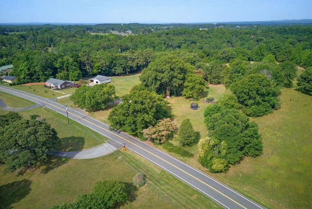 5761 Highway 357, Campobello, SC 29322