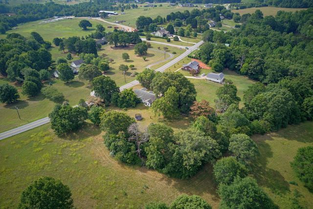 5761 Highway 357, Campobello, SC 29322