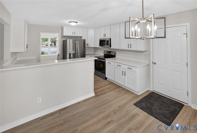 8405 Wilshire Pl, Glen Allen, VA 23060