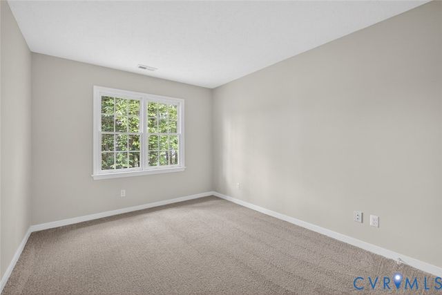 8405 Wilshire Pl, Glen Allen, VA 23060