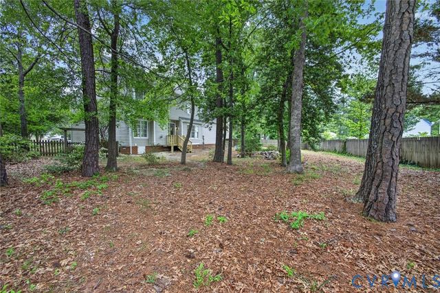 8405 Wilshire Pl, Glen Allen, VA 23060