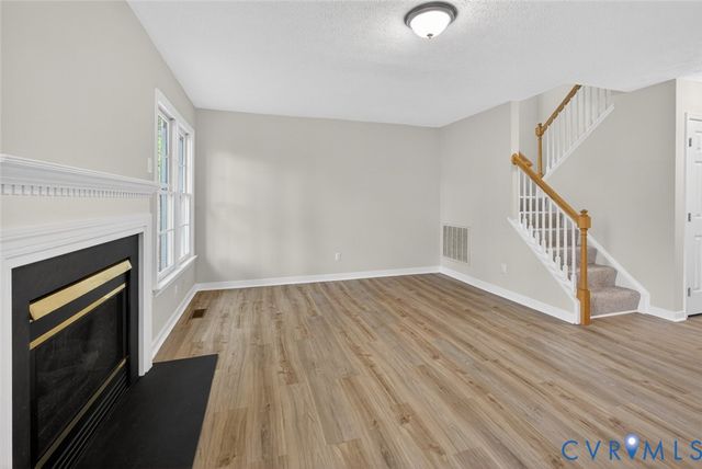 8405 Wilshire Pl, Glen Allen, VA 23060
