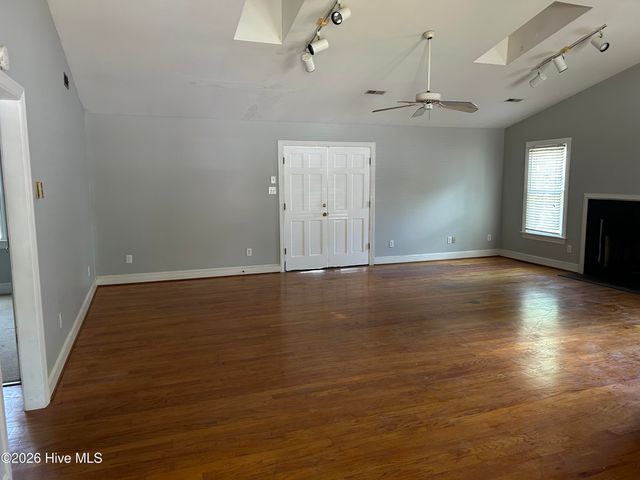 900 Oriental Avenue, Kinston, NC 28504