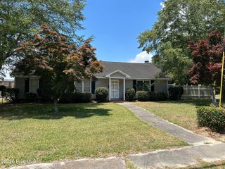 900 Oriental Avenue, Kinston, NC 28504