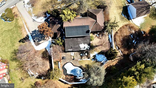 1850 BRIARCLIFF TER, Allentown, PA 18103