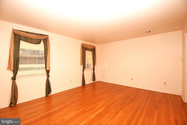 1850 BRIARCLIFF TER, Allentown, PA 18103