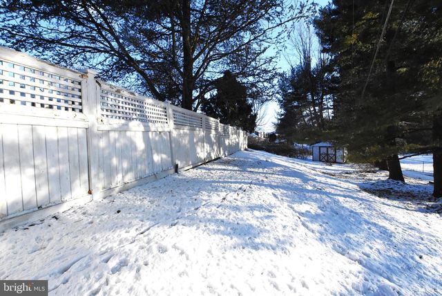 1850 BRIARCLIFF TER, Allentown, PA 18103