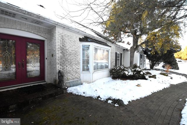 1850 BRIARCLIFF TER, Allentown, PA 18103