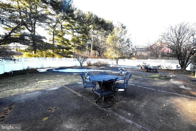 1850 BRIARCLIFF TER, Allentown, PA 18103