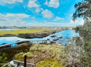 3360 LIGHTHOUSE POINT Lane, Jacksonville, FL 32250