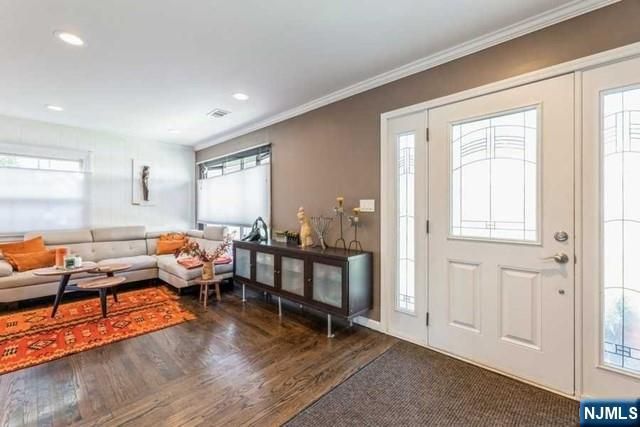 326 Brookside Avenue, Cresskill, NJ 07626