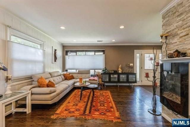 326 Brookside Avenue, Cresskill, NJ 07626
