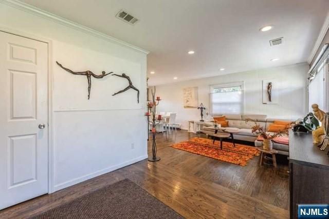 326 Brookside Avenue, Cresskill, NJ 07626