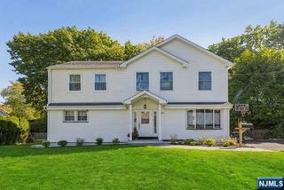 326 Brookside Avenue, Cresskill, NJ 07626