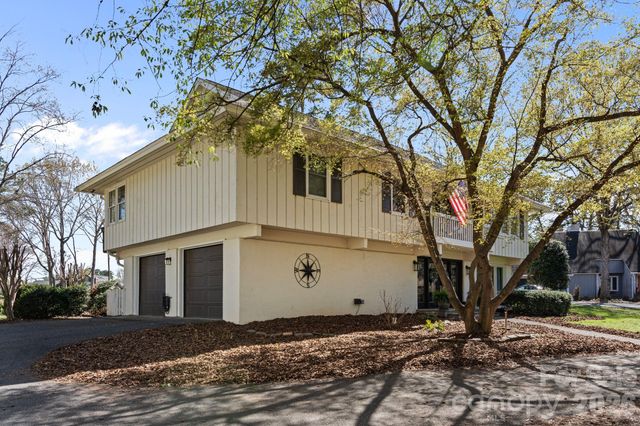 22 Honeysuckle Lane, Clover, SC 29710