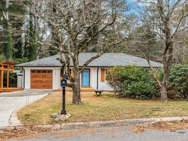 4390 Chelou Drive, Austell, GA 30106