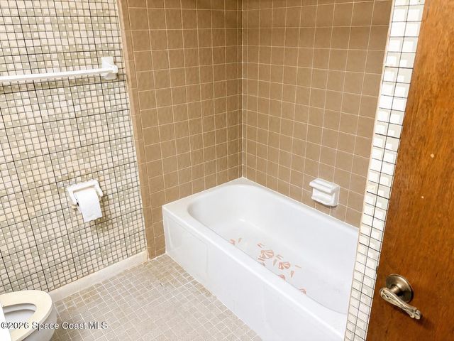 255 Applewood Circle, Melbourne, FL 32940
