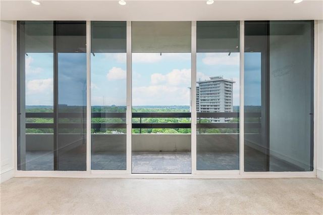 2660 Peachtree Road NW 15G, Atlanta, GA 30305