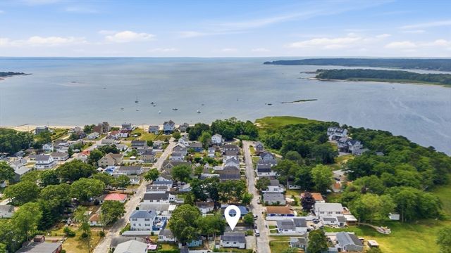 10 Barnes Street, Wareham, MA 02571