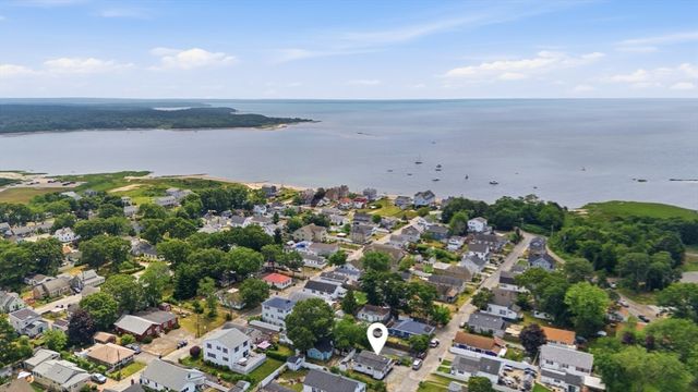 10 Barnes Street, Wareham, MA 02571