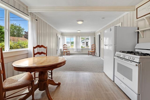 10 Barnes Street, Wareham, MA 02571