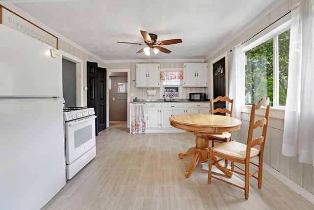 10 Barnes Street, Wareham, MA 02571