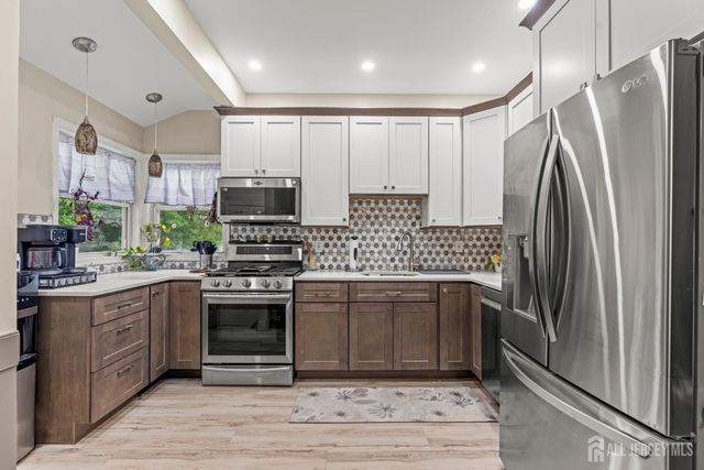 251 Arlington Drive, Fords, NJ 08863