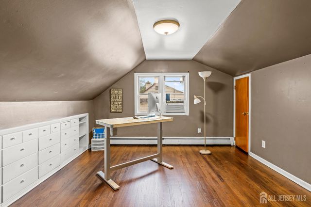 251 Arlington Drive, Fords, NJ 08863