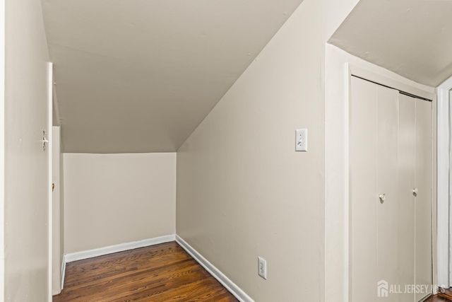 251 Arlington Drive, Fords, NJ 08863
