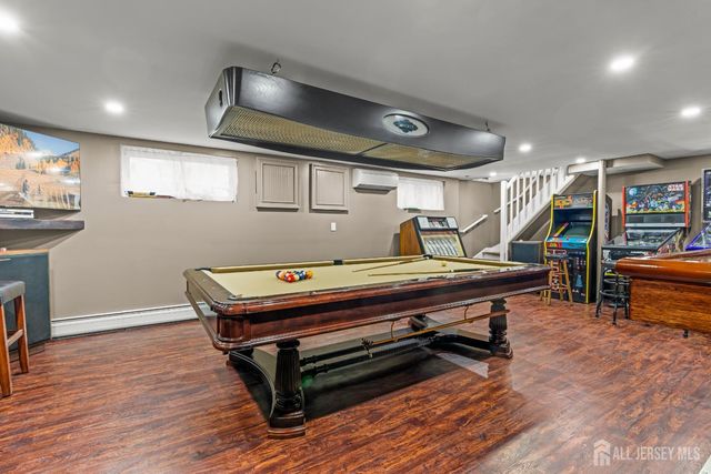 251 Arlington Drive, Fords, NJ 08863