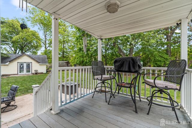 251 Arlington Drive, Fords, NJ 08863