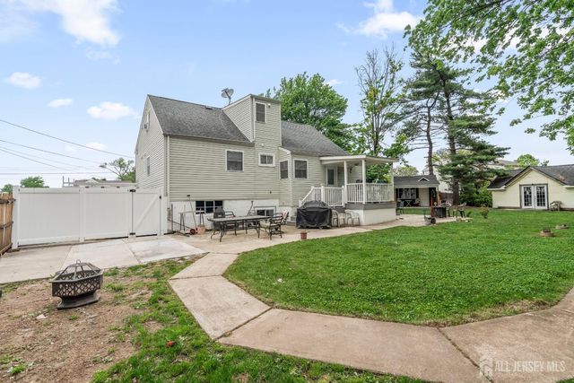 251 Arlington Drive, Fords, NJ 08863