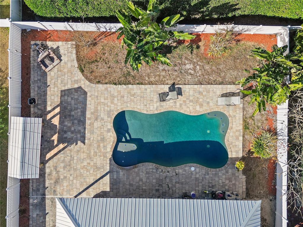 Image 2 of property listing at 1224 7TH STREET NW, Winter Haven, FL 33881