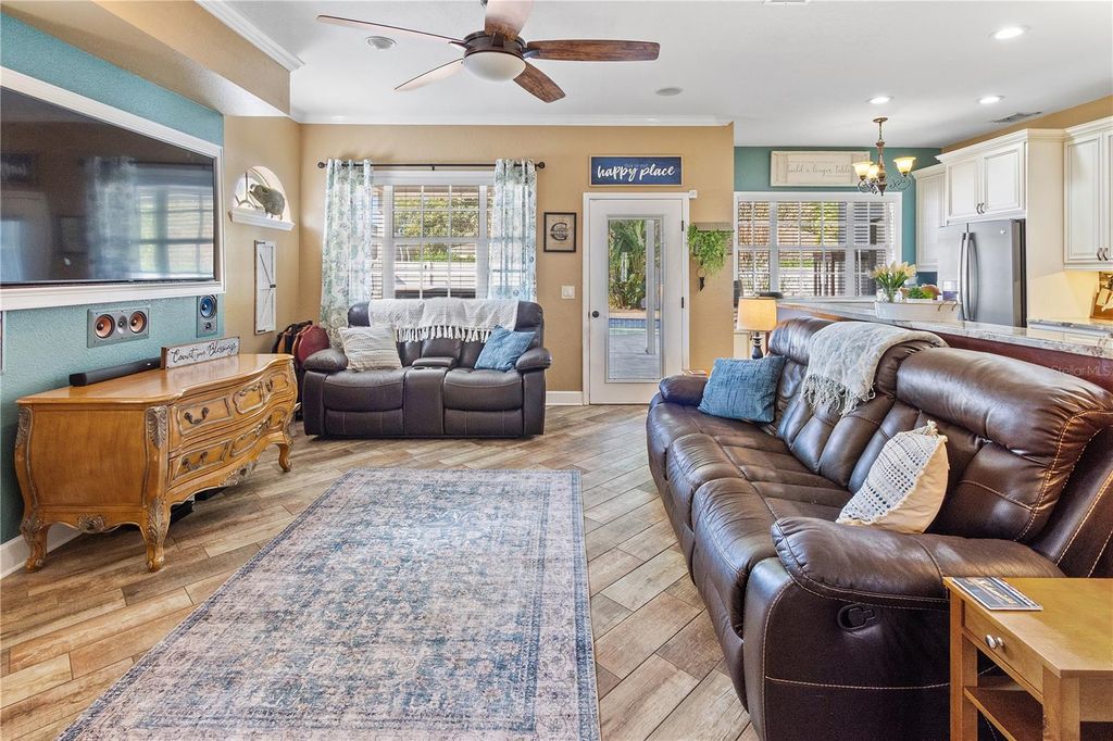 Image 6 of property listing at 1224 7TH STREET NW, Winter Haven, FL 33881