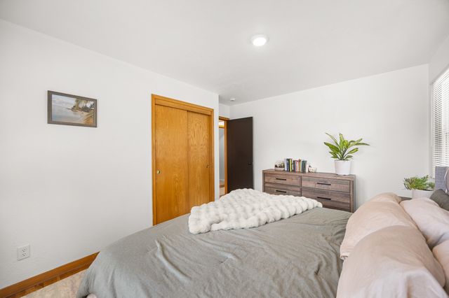 2500 Arthur Avenue, Des Moines, IA 50317