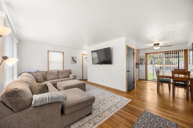 2500 Arthur Avenue, Des Moines, IA 50317