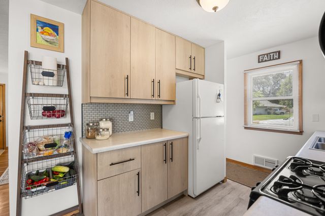 2500 Arthur Avenue, Des Moines, IA 50317