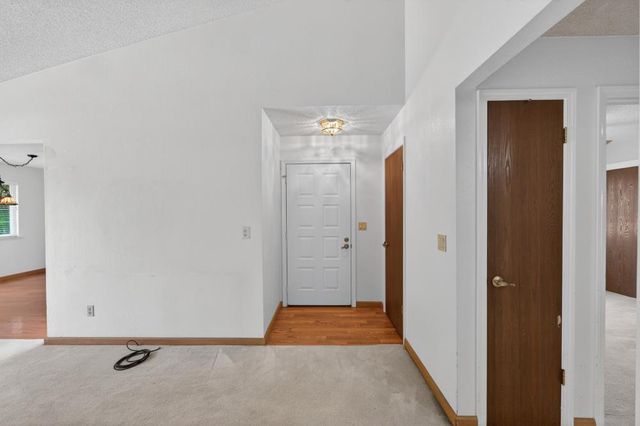 9353 Aizenberg Cir, Elk Grove, CA 95624