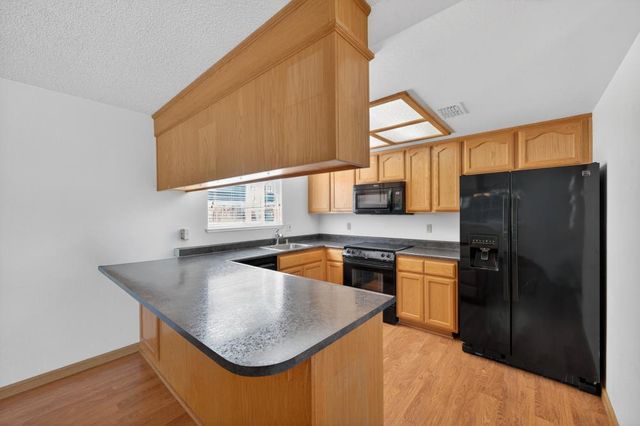 9353 Aizenberg Cir, Elk Grove, CA 95624