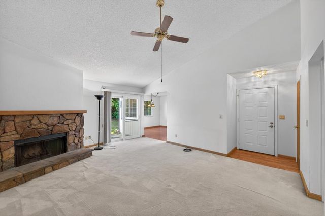 9353 Aizenberg Cir, Elk Grove, CA 95624