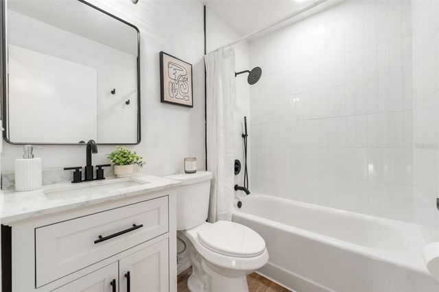 7001 NW 52ND TERRACE, Gainesville, FL 32653