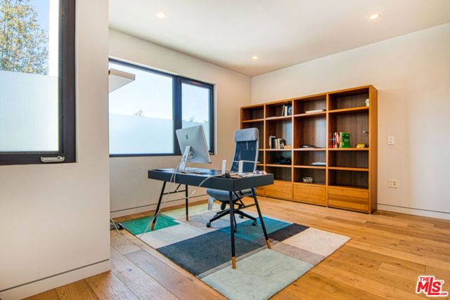 2345 27th Street, Santa Monica, CA 90405