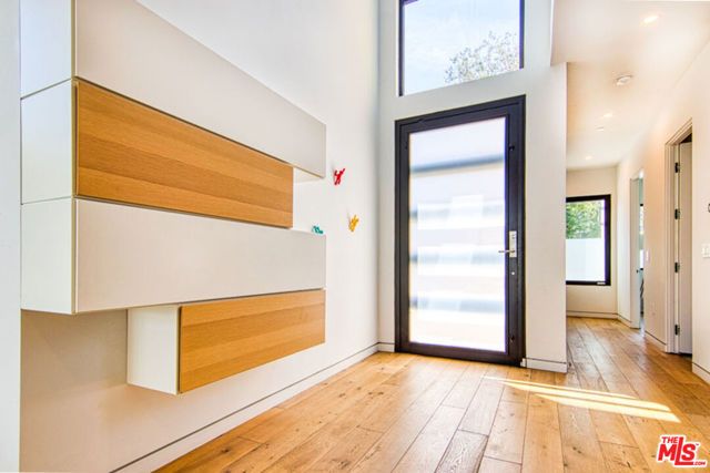 2345 27th Street, Santa Monica, CA 90405